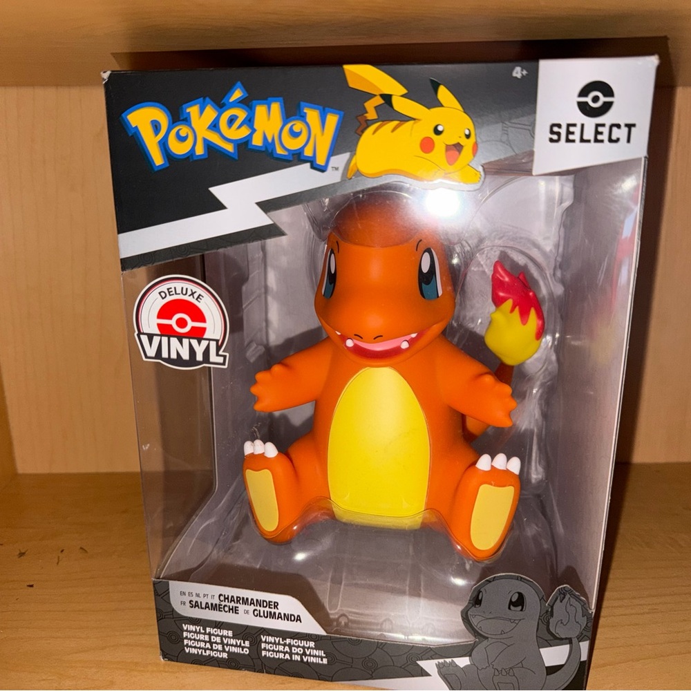 Pokémon Charmander Deluxe Vinyl Figure
